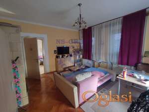 Petosoban stan na Podbari