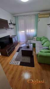 Lep jednoiposoban stan u Centru ID#7058