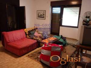 Odlična spratna kuća, centar Čeneja.