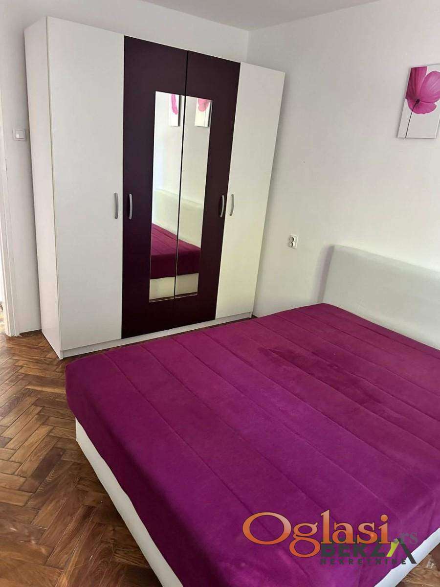 ODLIČAN DVOSOBAN STAN NA FUTOŠKOM PUTU — fotografija