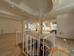 Izdaje se - poslovni prostor - TC Lupus