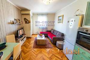 Trosoban stan u Centru