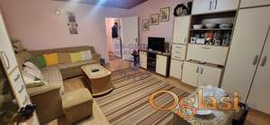 Trosoban stan u centru grada!