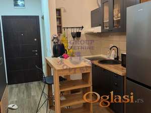 Kompletno namešten stan u Inđiji sa parking mestom