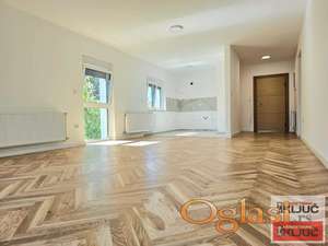 TELEP, 101m2, Četvorosoban sa 2 parking mesta, Vila