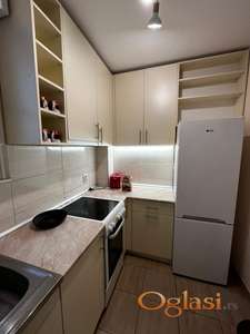 Izdajem stan u mirnom kraju