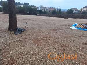 Gradsko gradjevinsko zemljište, 250 m od plaže
