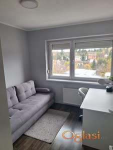 JEDNOSOBAN NAMEŠTEN STAN NA POČETKU PETROVARADINA, 30m2