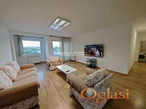 Autokomanda, lux, namešten