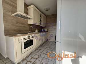 Dvoiposoban porodičan stan!