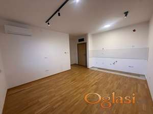 Komforan dvosoban stan na Petrovaradinu! Stari Majur!