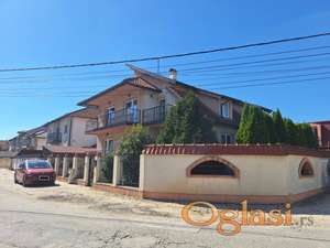 Prodaja kuće 9 soba ~220 m2, magacin ~195m2, Veterniku plac ~550 m2