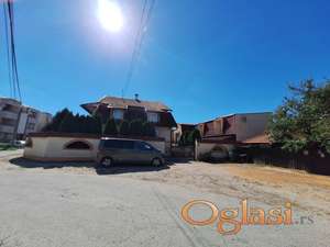 Prodaje se kuca 9 soba-220 m2 sa magacinom od 190m2 u Veterniku na 530 m3 placa (trenutno 600m2 ali oduzimaće se)