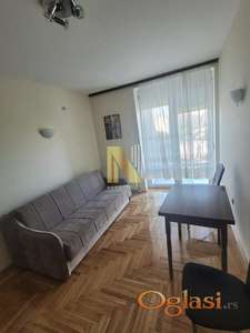 Nameštena garsonjera na odličnoj lokaciji