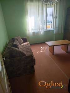 JEDNOIPOSOBAN STAN NA BULEVARU EVROPE 