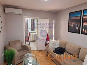 Prelep dvosoban stan na Staroj Detelinari