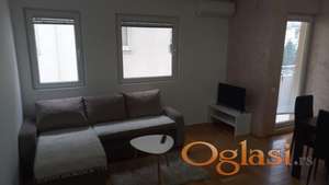 Prelep stan u Krnjaci, 38m2,pored Metroa