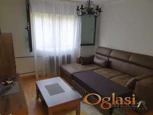  NAMEŠTEN DVOSOBAN STAN NA GRBAVICI