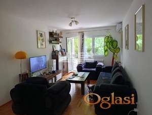 Lep dvosoban stan sa parking mestom ID#134408