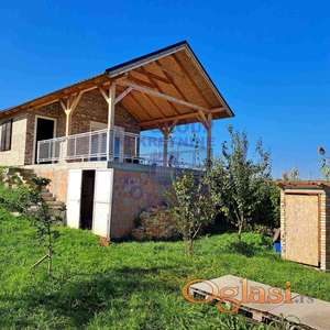 Odlicna vikendica u Curugu