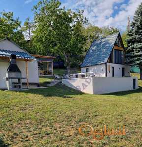 Fenomenalna vikendica u Sremskoj Kamenici, naselje Glavica