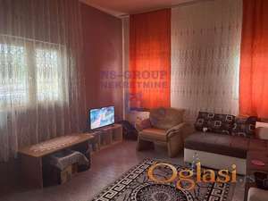 Na prodaju kuća na Sadovima!