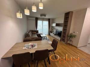 TROSOBAN, namešten stan sa GARAŽOM