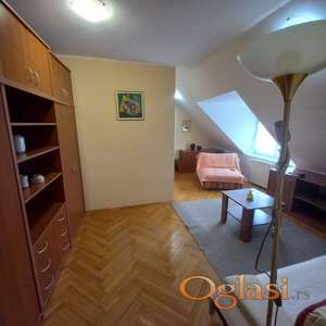 CENTAR - IZVRŠNO VEĆE - NAMEŠTEN DVOIPOSOBAN STAN - USELJIVO ODMAH!!!