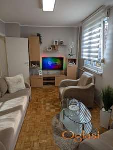 Dvosoban stan na Detelinari ! Katarine Ivanović !