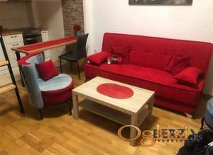  ODLIČNA GARSONJERA U ALEKSANDROVOJ ZGRADI