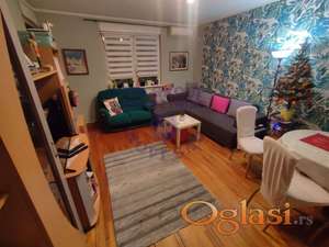 Trosoban stan na Bulevaru