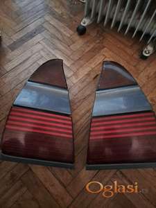 Citroen XM 2.0 1991. Zadnja signalizaciju, leva I desna. Cena po kom. 3000 din.