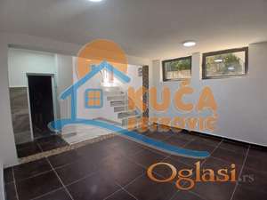 Izdaje se renoviran poslovni prostor u centru grada, 30m2