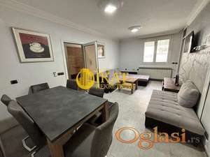 Zemun centar, kuća 220m2, idealno za poslovni prostor ID#5034