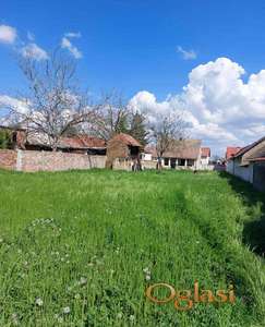 Trošna Kuća (115m2) Na 14 Ari Placa - Voda, Struja, Gas Do Kuće