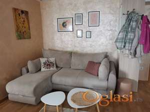 Izdaje se kompletno namešten jednoiposoban stan u novoj zgradi, početak Telepa kod Limana i kružnog toka