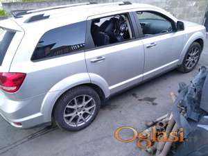 Fiat freemont desno staklo