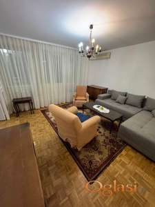 Lep, topao, renoviran stan