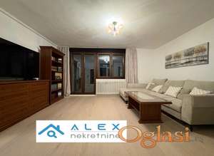 Odličan trosoban stan na Novom Naselju