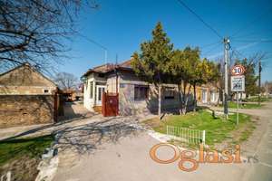 SAMO KOD NAS! Uknjižena kuća