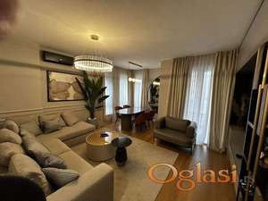 Cara Dušana, Troiposoban