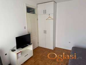 Jednosoban stan u centru Novog Sada – Laze Kostića, 23 m², odlična lokacija