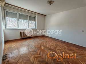 ODLIČAN manji dvosoban stan na Keju!