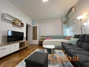 SPENS IZDAJE SE JEDNOSOBAN MODERNO OPREMLJEN STAN