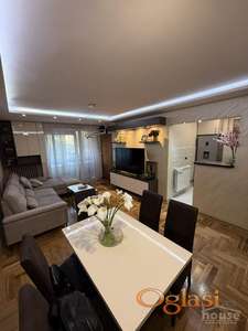 STAN - NOVI SAD - CENTAR - 42m2 - 141000 evra