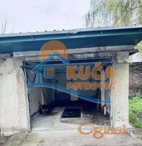 Izdaje se garaža u centru, kod Džamije, 16.5m2