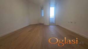 Renoviran lep dvosoban na Podbari !