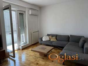 Izdavanje,Hram Svetog Save,4.0,lux ID#1592