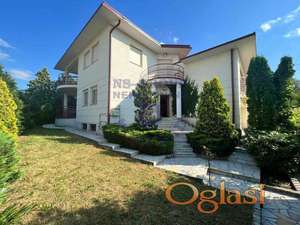 Vrhunska kuća u centru Sremske Kamenice