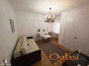 Garsonjera, Kneza Miloša, izuzetna lokacija ID#1005